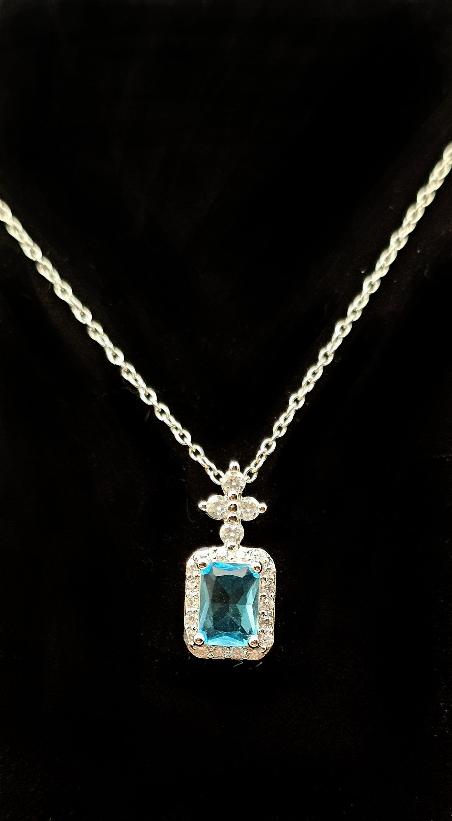 925 STERLING BLUE GEM PENDANT NECKLACE