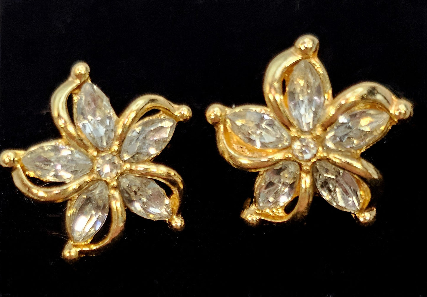 FLOWER EARRINGS