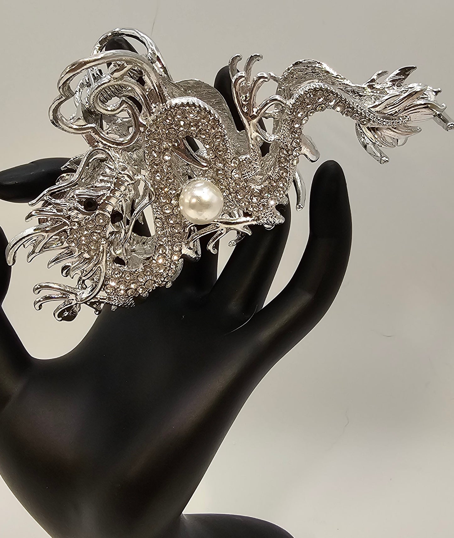 DRAGON HAIR CLIP