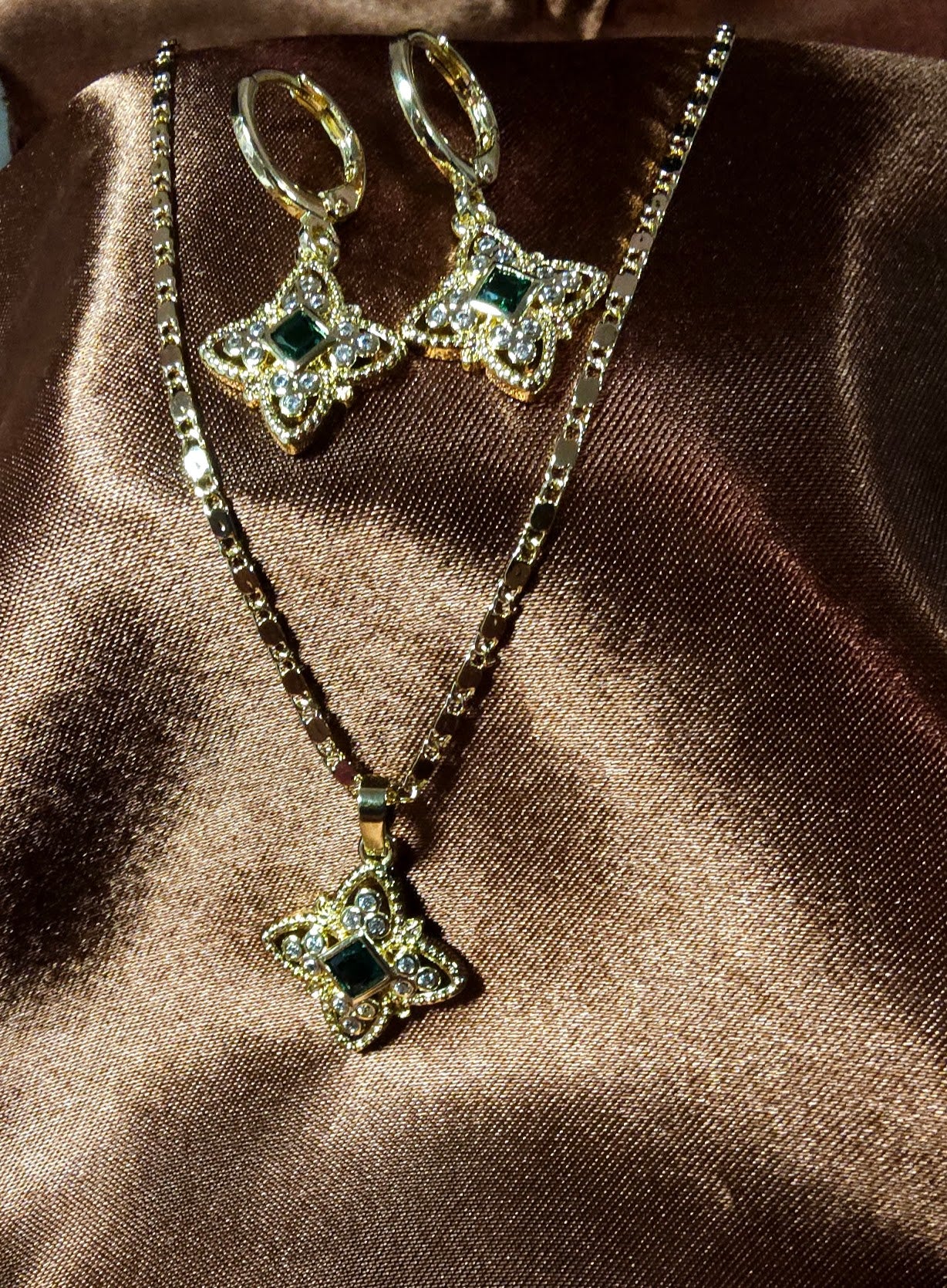 18k Gold Necklace and Earring set