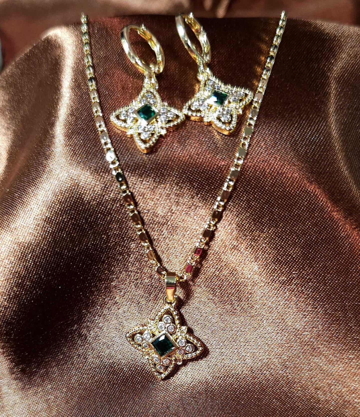 18k Gold Necklace and Earring set