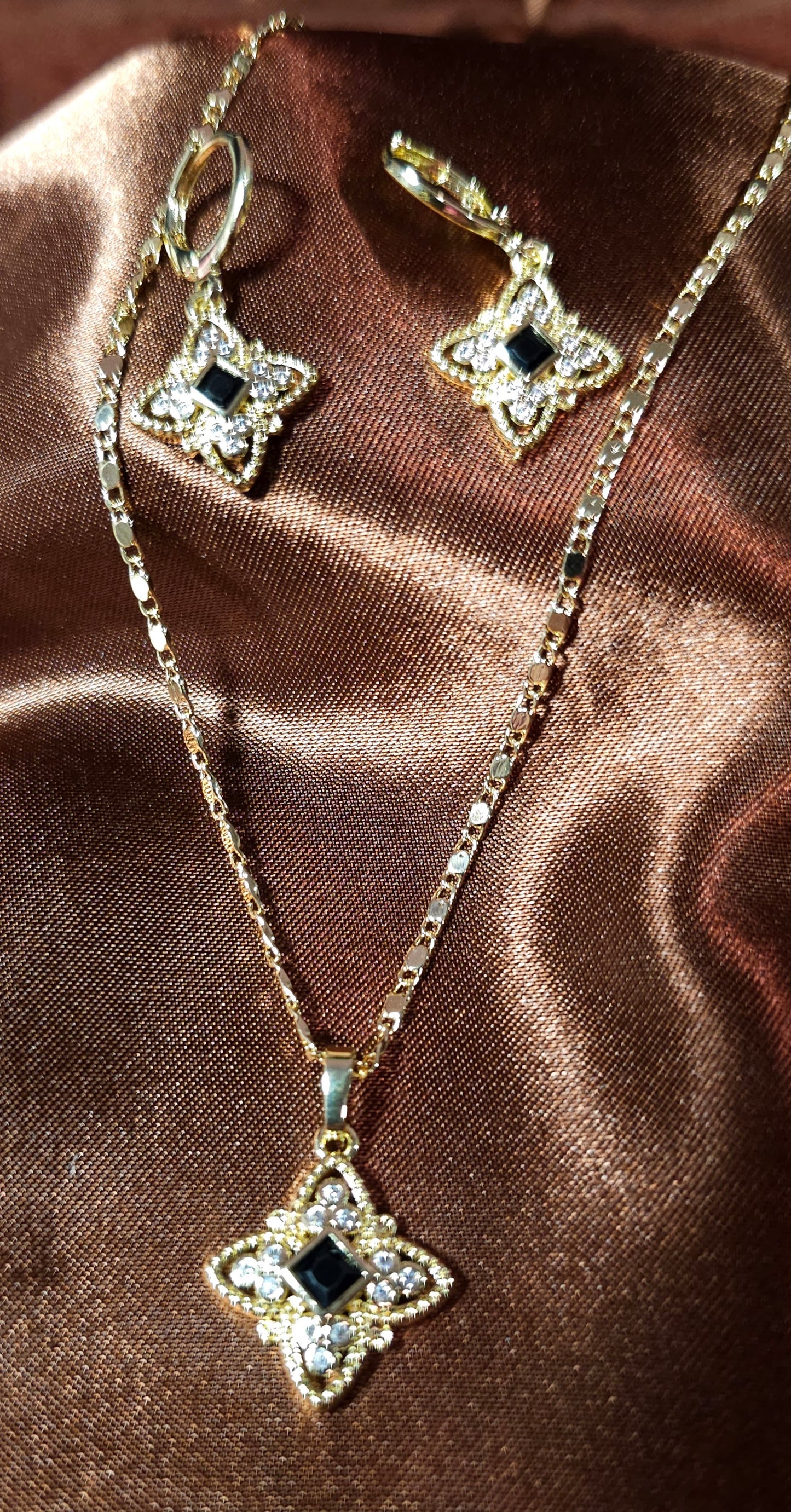 18k Gold Necklace and Earring set