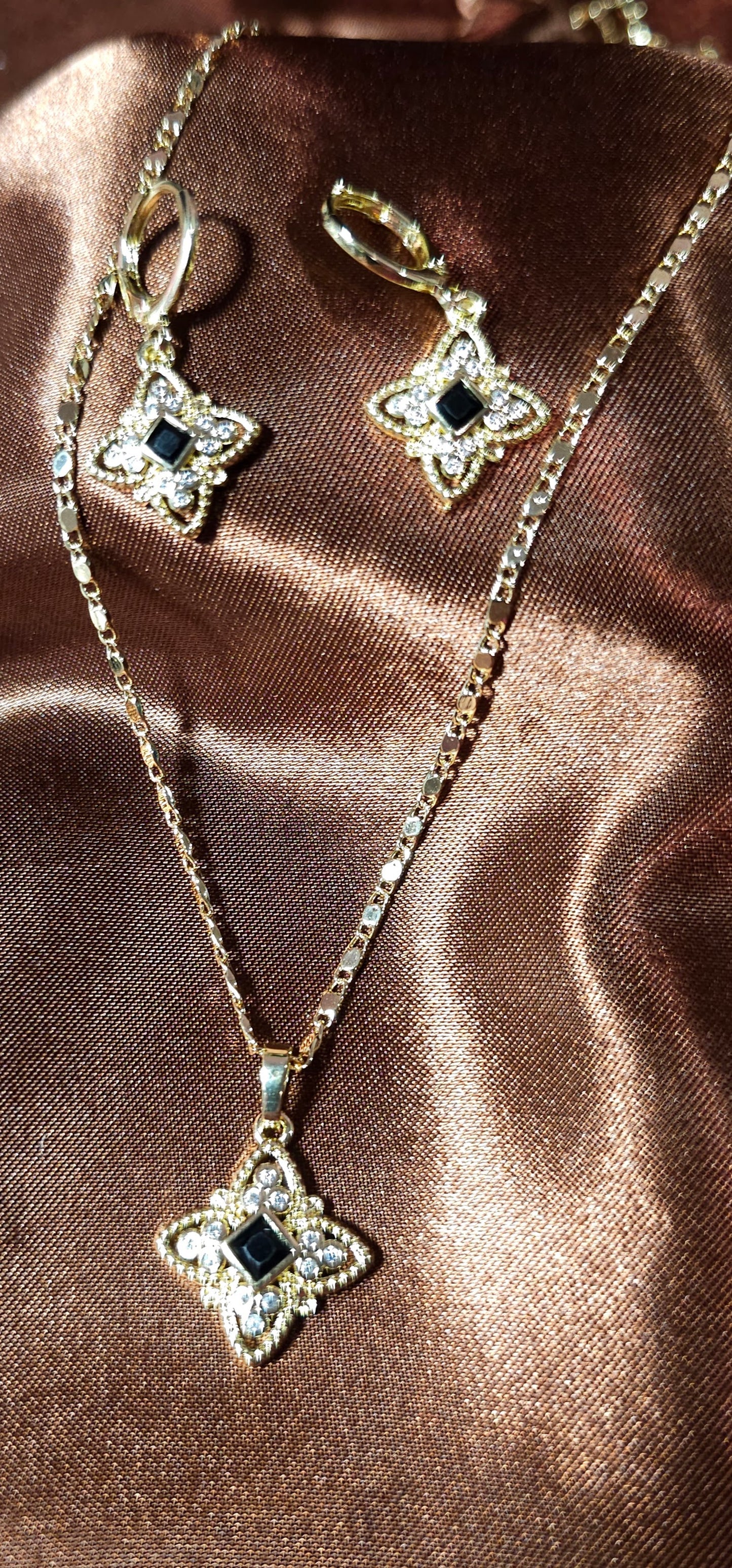 18k Gold Necklace and Earring set