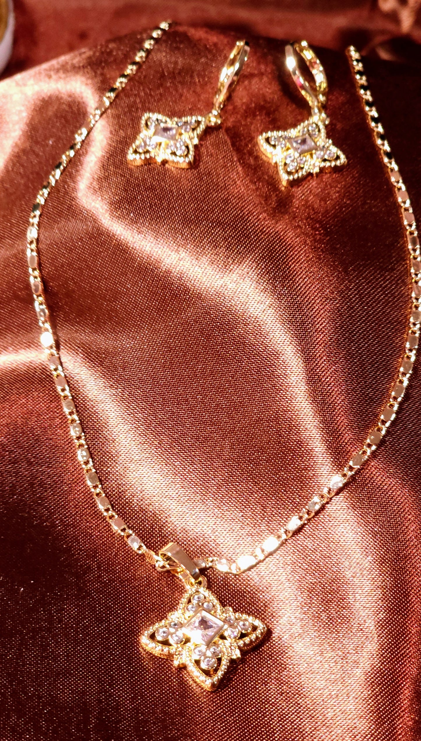 18k Gold Necklace and Earring set