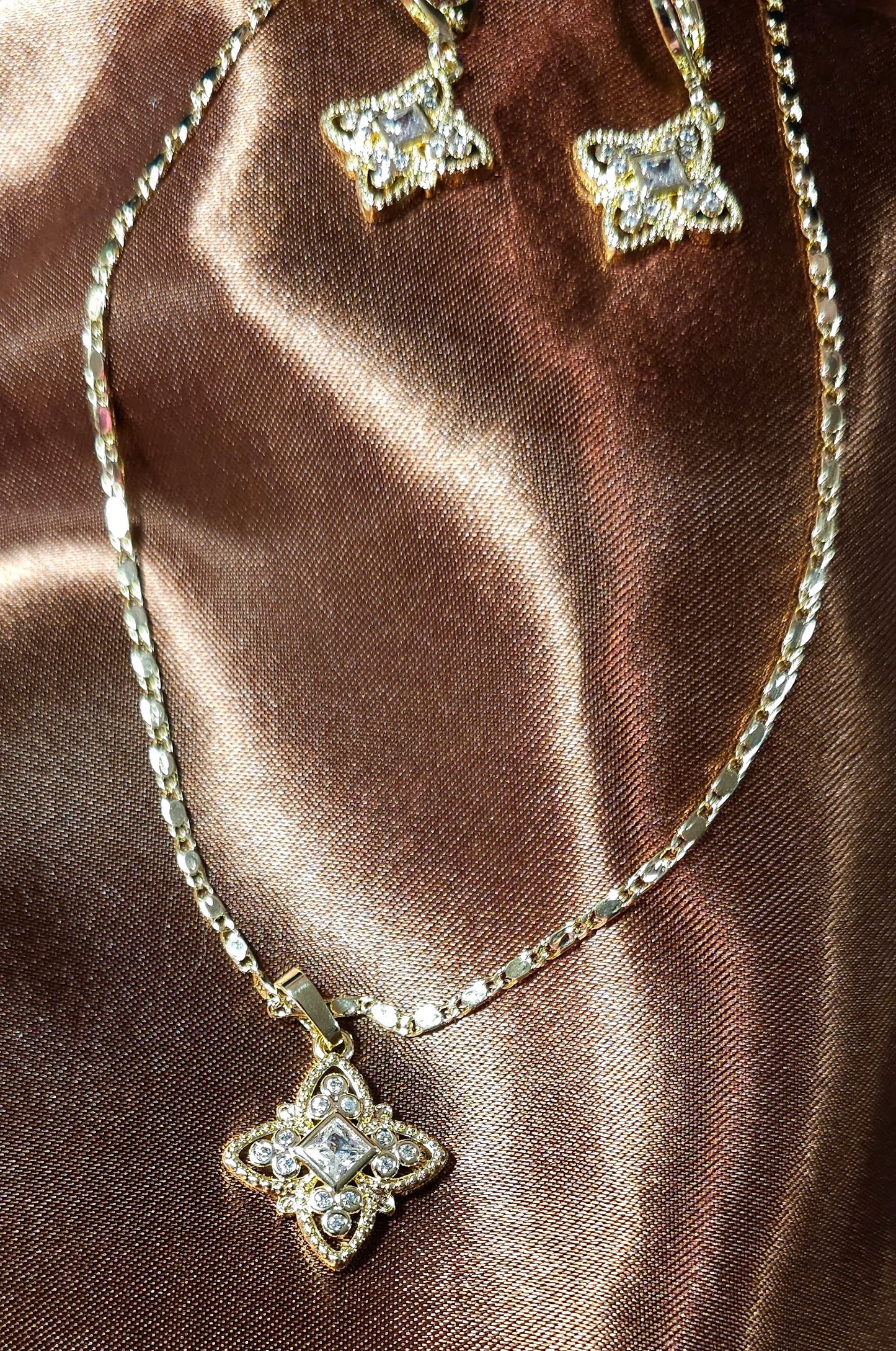 18k Gold Necklace and Earring set