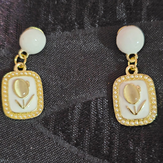 Square Pearl Flower Earrings