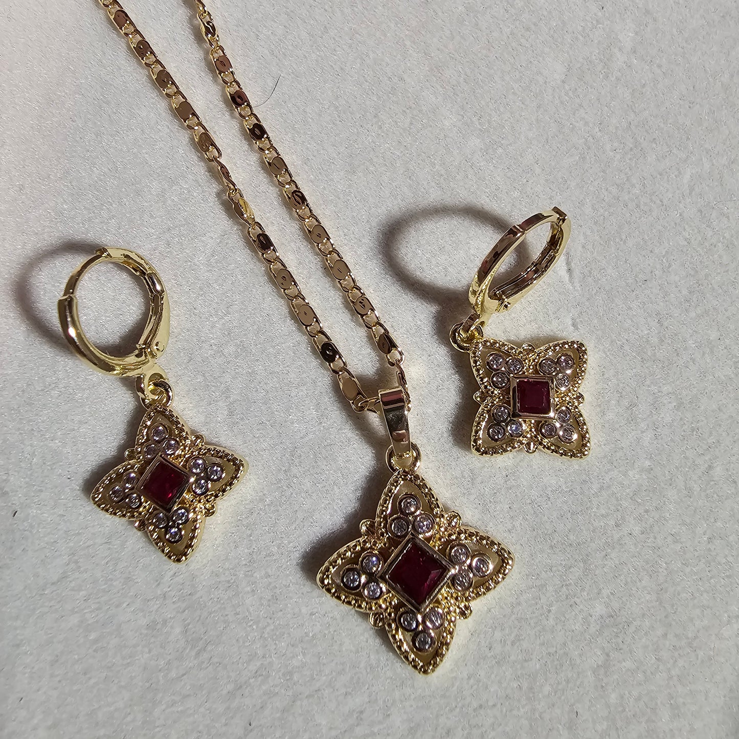 Star Shaped Necklace and Earring set
