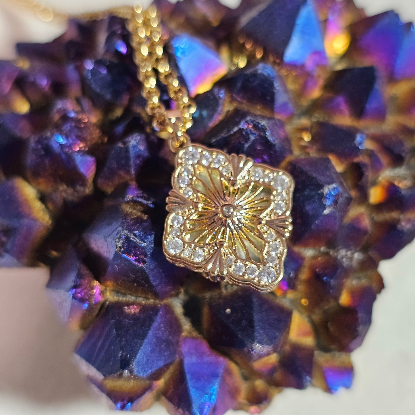 Four Leaf Cover Pendant