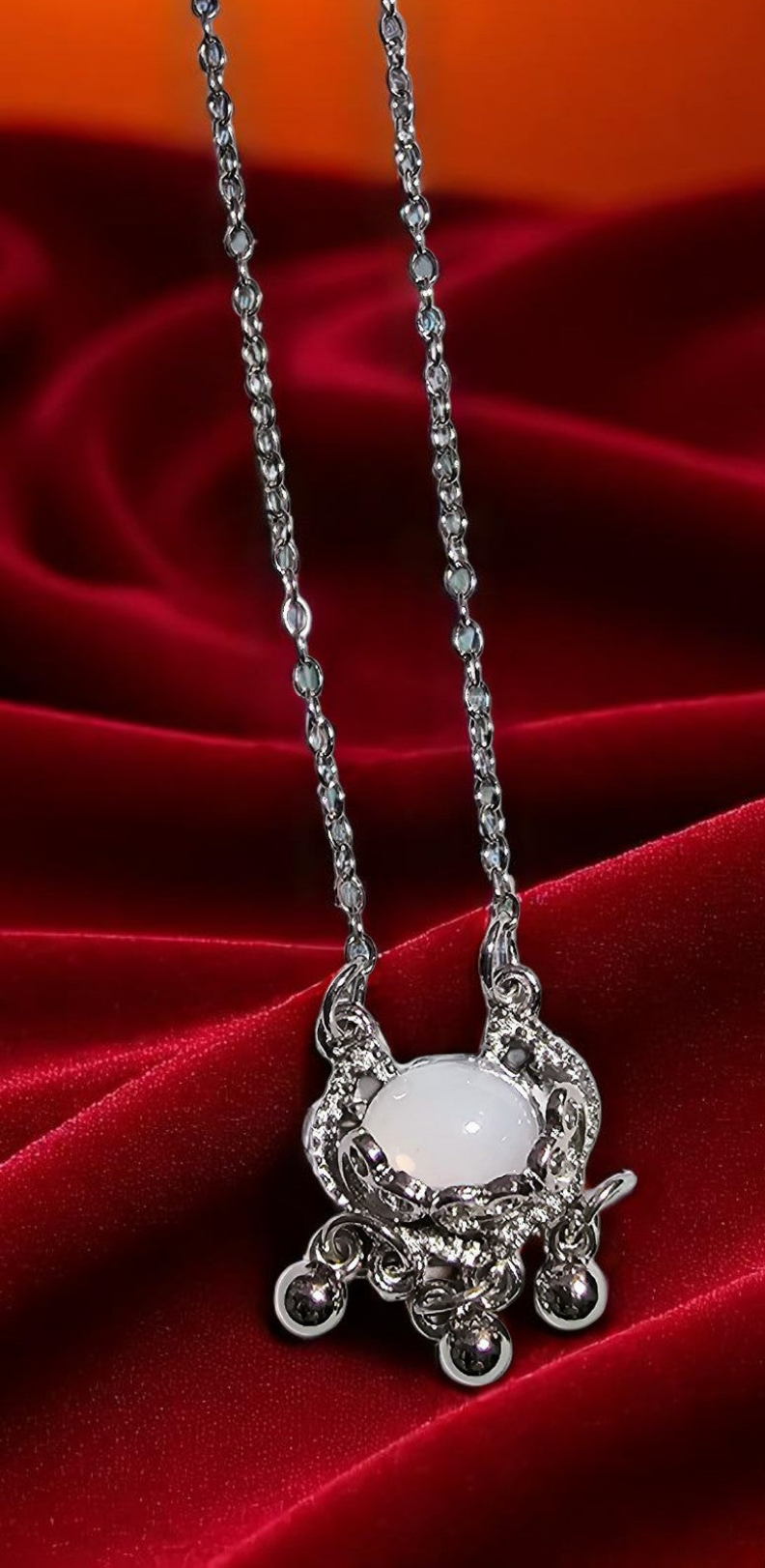 925 SILVER NECKLACE WITH WHITE JADE