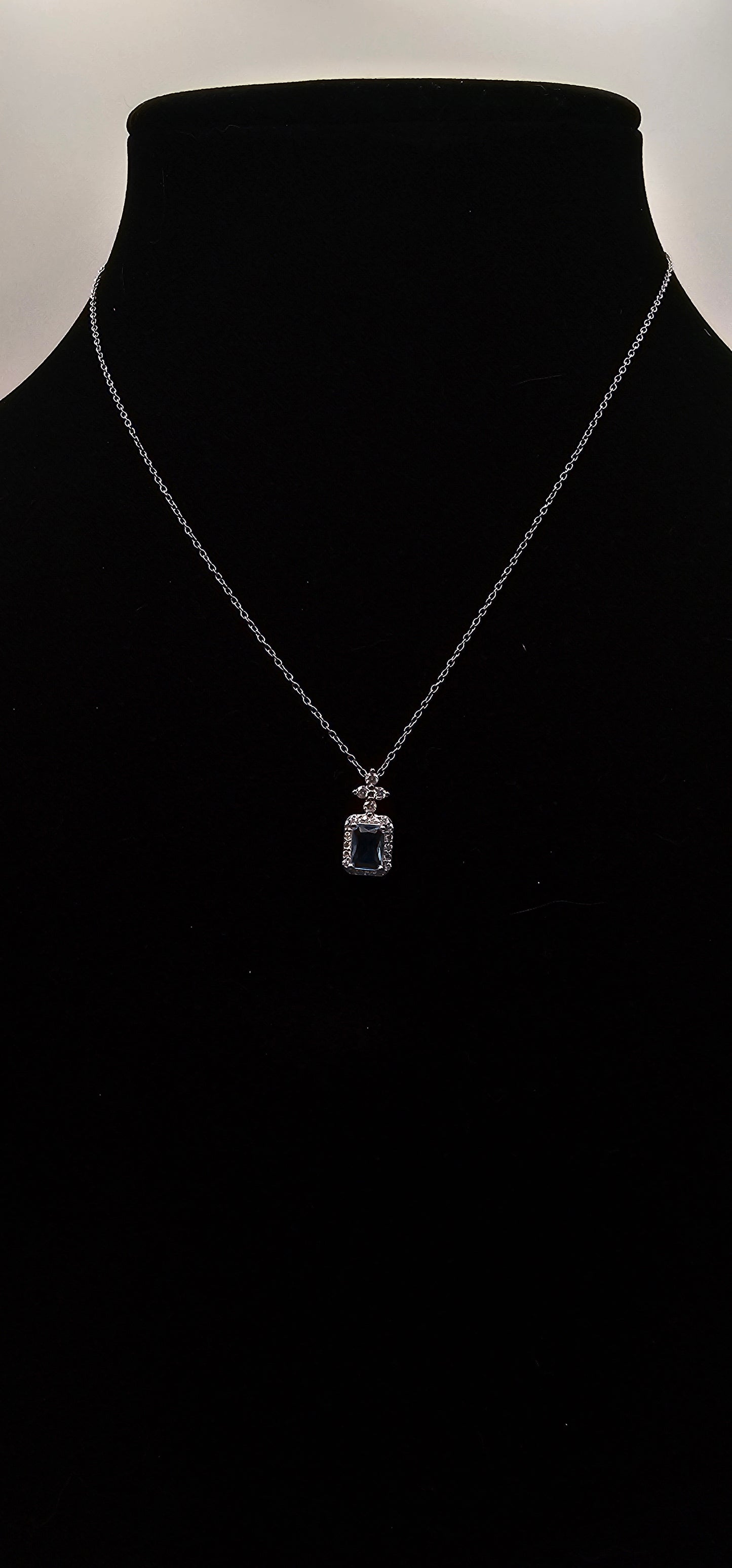 925 STERLING BLUE GEM PENDANT NECKLACE