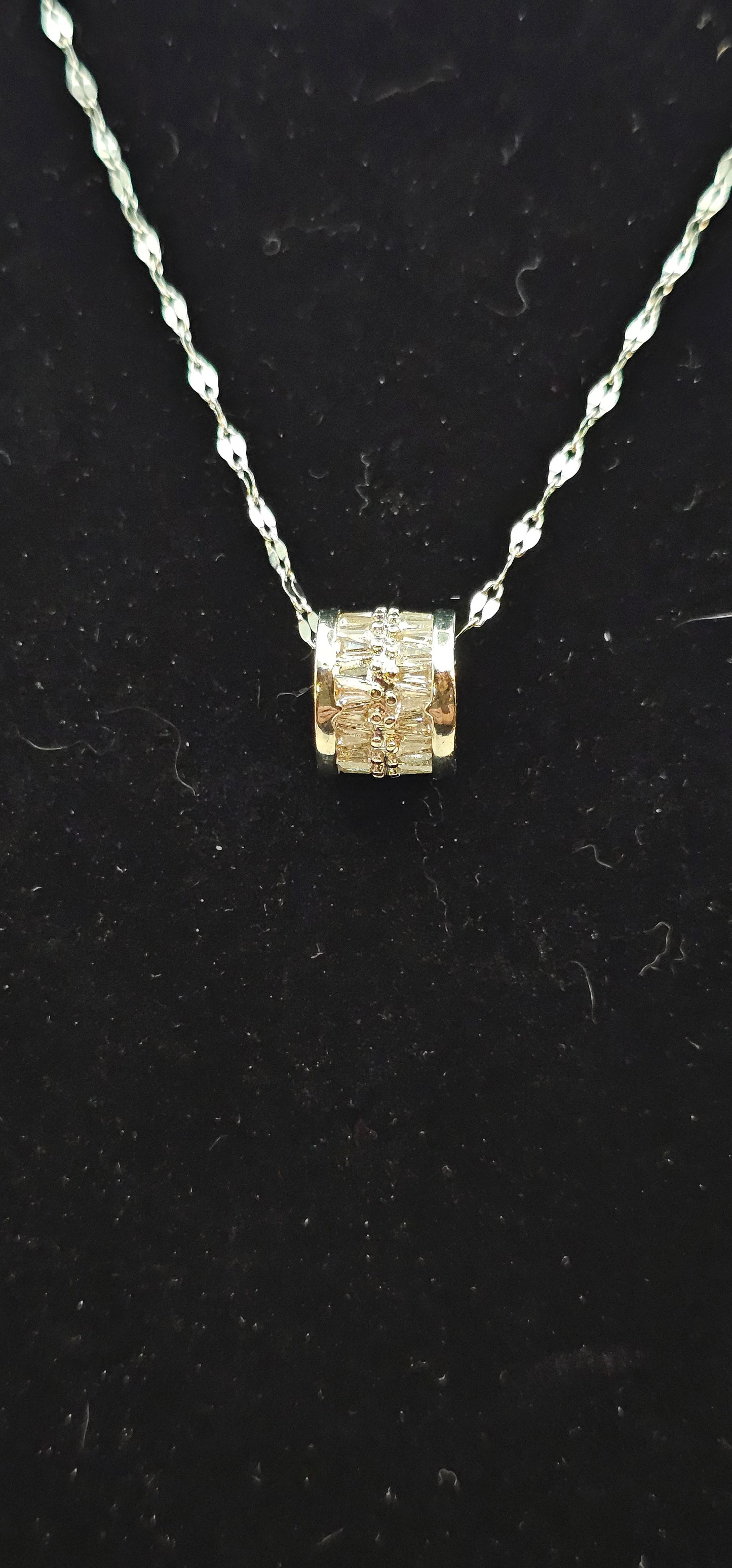 Luxe Baguette Barrel Necklace