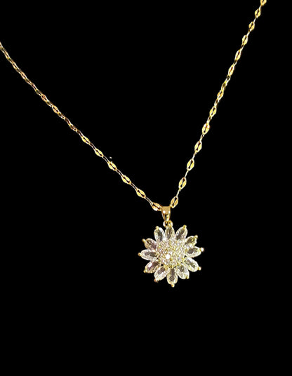 Daisy Flower Necklace