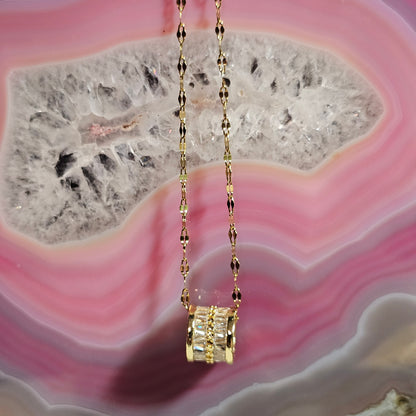 GOLD OR SILVER BARREL NECKLACE