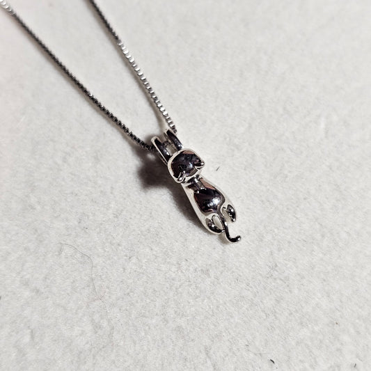 SILVER KITTY NECKLACE