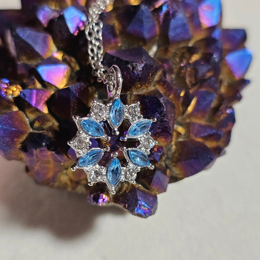 BLUE SNOWFLAKE NECKLACE
