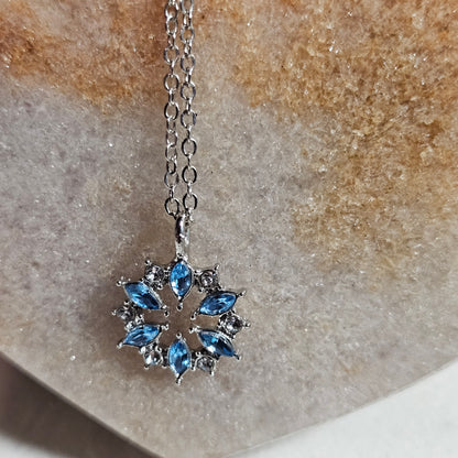 BLUE SNOWFLAKE NECKLACE