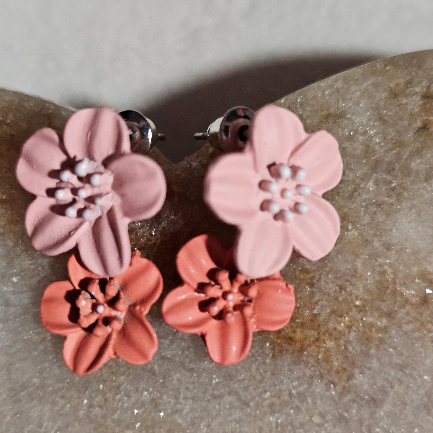 Dual color flower earrings