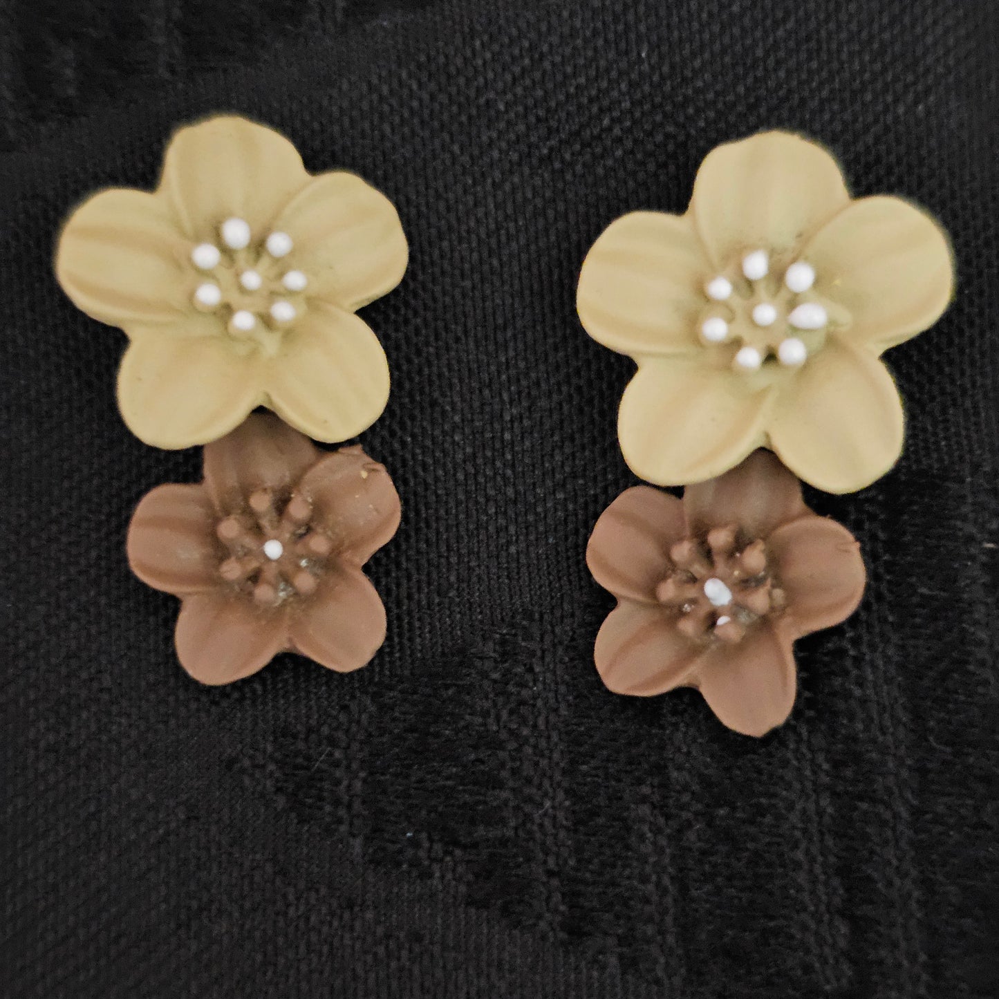 Dual color flower earrings