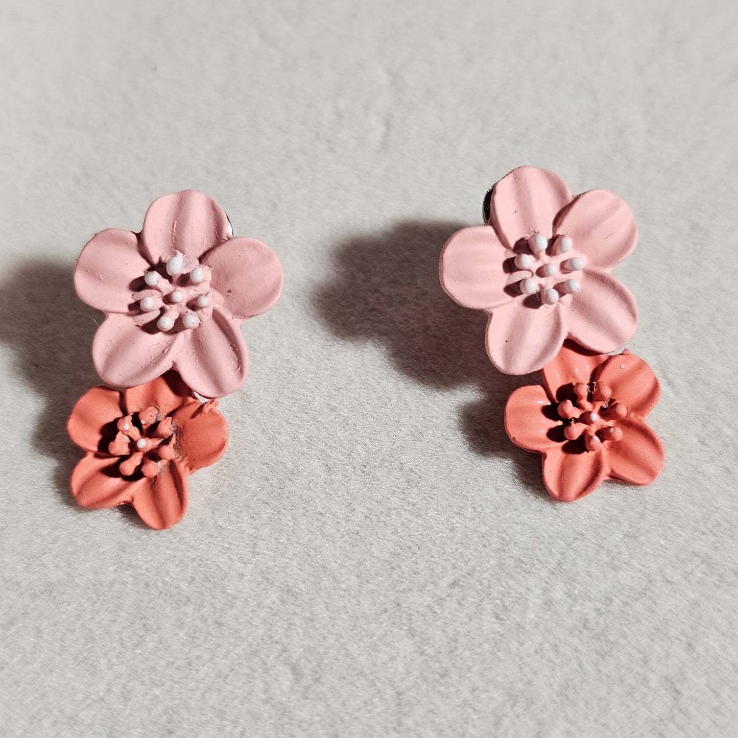 Dual color flower earrings