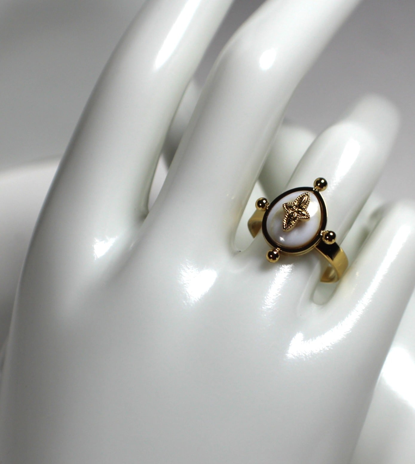 The Celeste Glow Ring