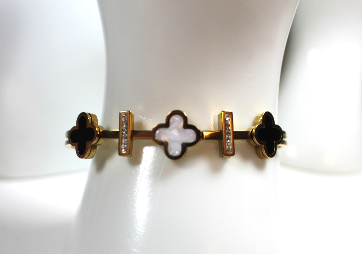 Midnight Clover Luxe Bangle