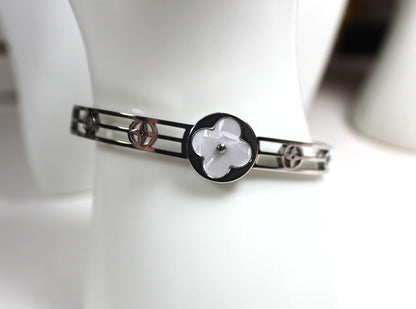Silver Clover Grace Bangle