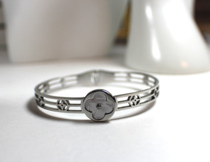 Silver Clover Grace Bangle