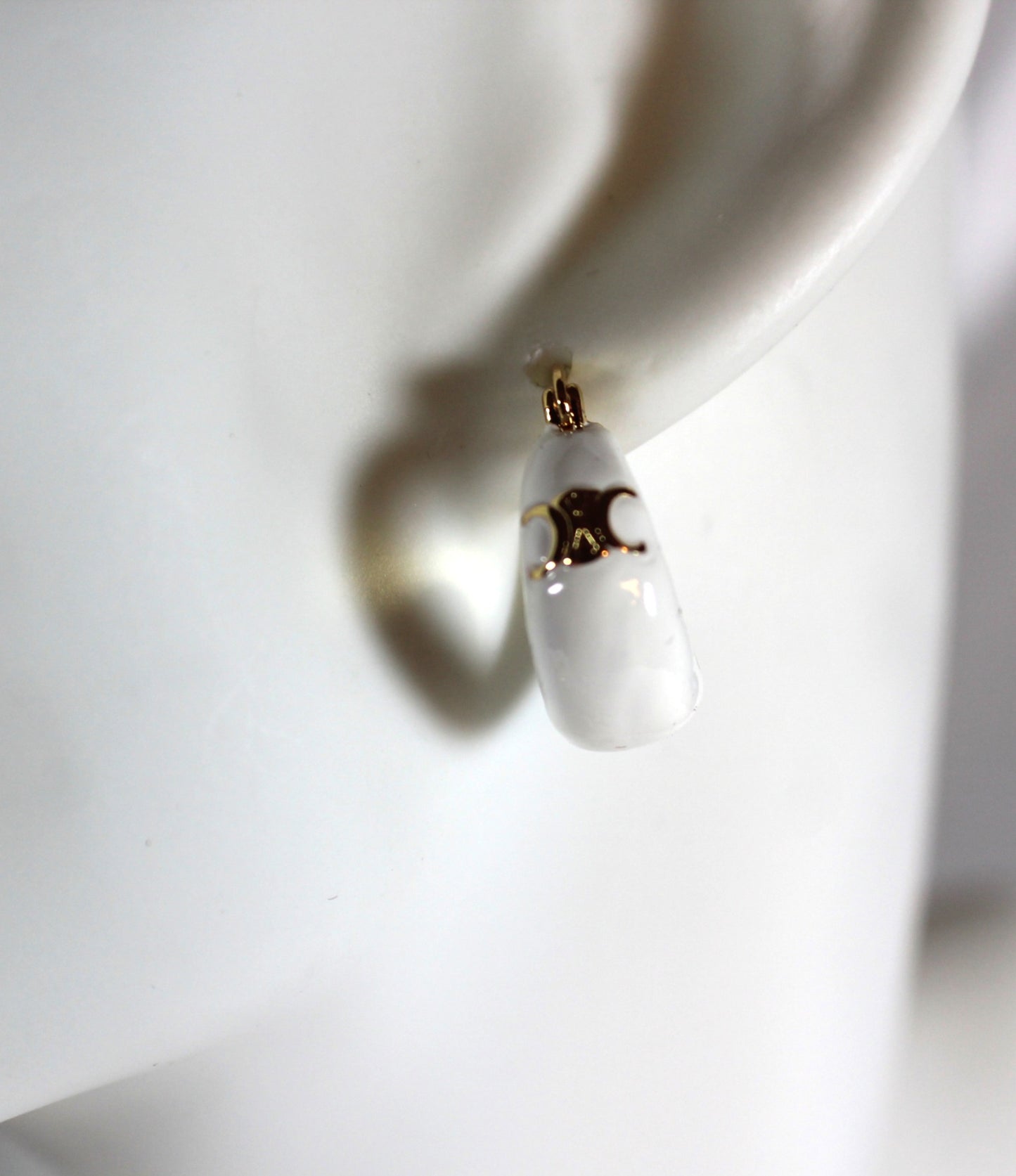 Minimalist Cylinder Drop Earrings – 18K Gold Plated