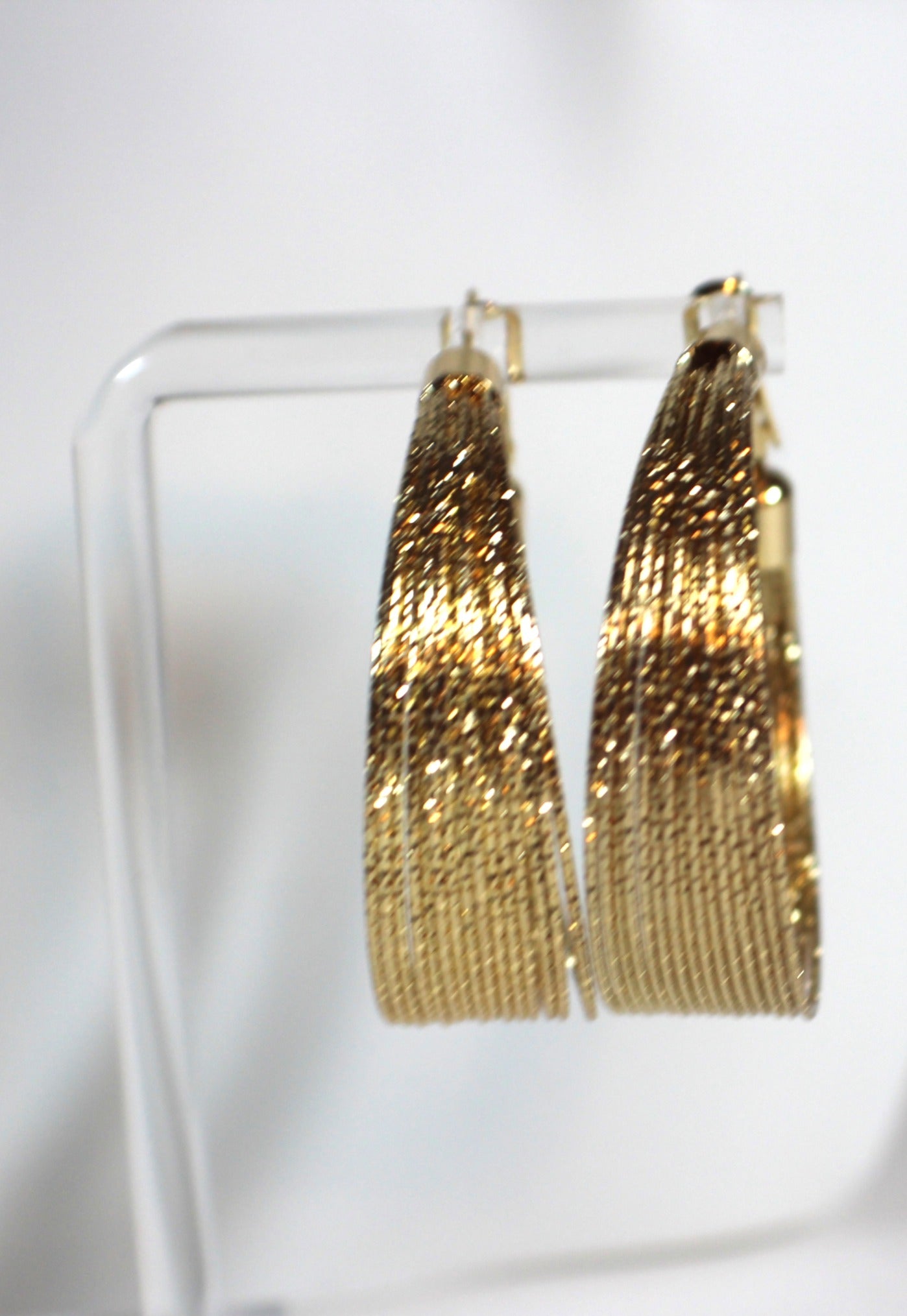 Textured Gold Hoop Earrings – 18K Gold Plated Stainless Steel