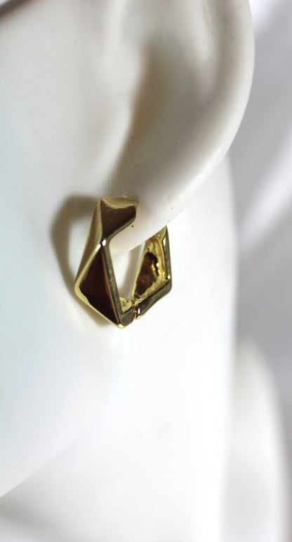 Geometric Folded Hoop Earrings – 18K Gold Plated Stainless Steel