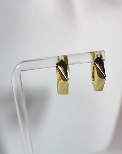 Geometric Folded Hoop Earrings – 18K Gold Plated Stainless Steel