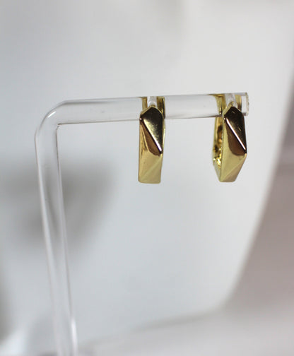 Geometric Folded Hoop Earrings – 18K Gold Plated Stainless Steel