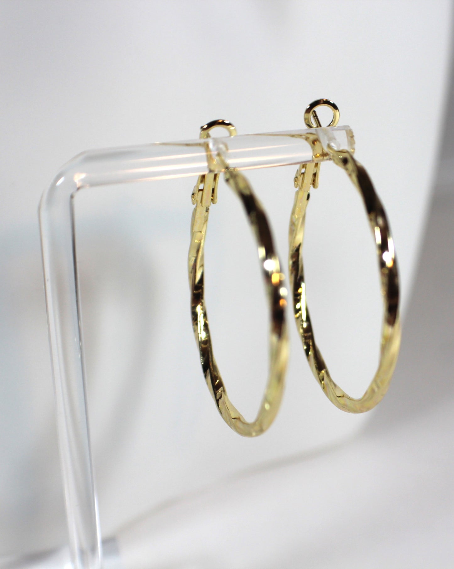 Twisted Gold Hoop Earrings – 18K Gold Plated Stainless Steel