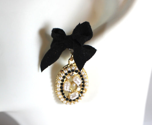 Midnight Pearl Bow Earrings