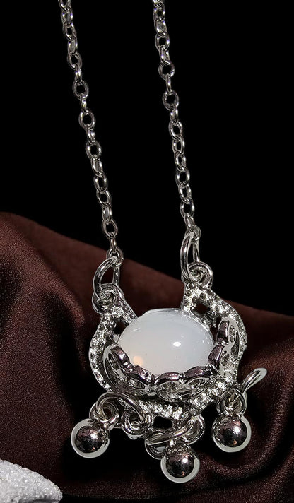 925 SILVER NECKLACE WITH WHITE JADE